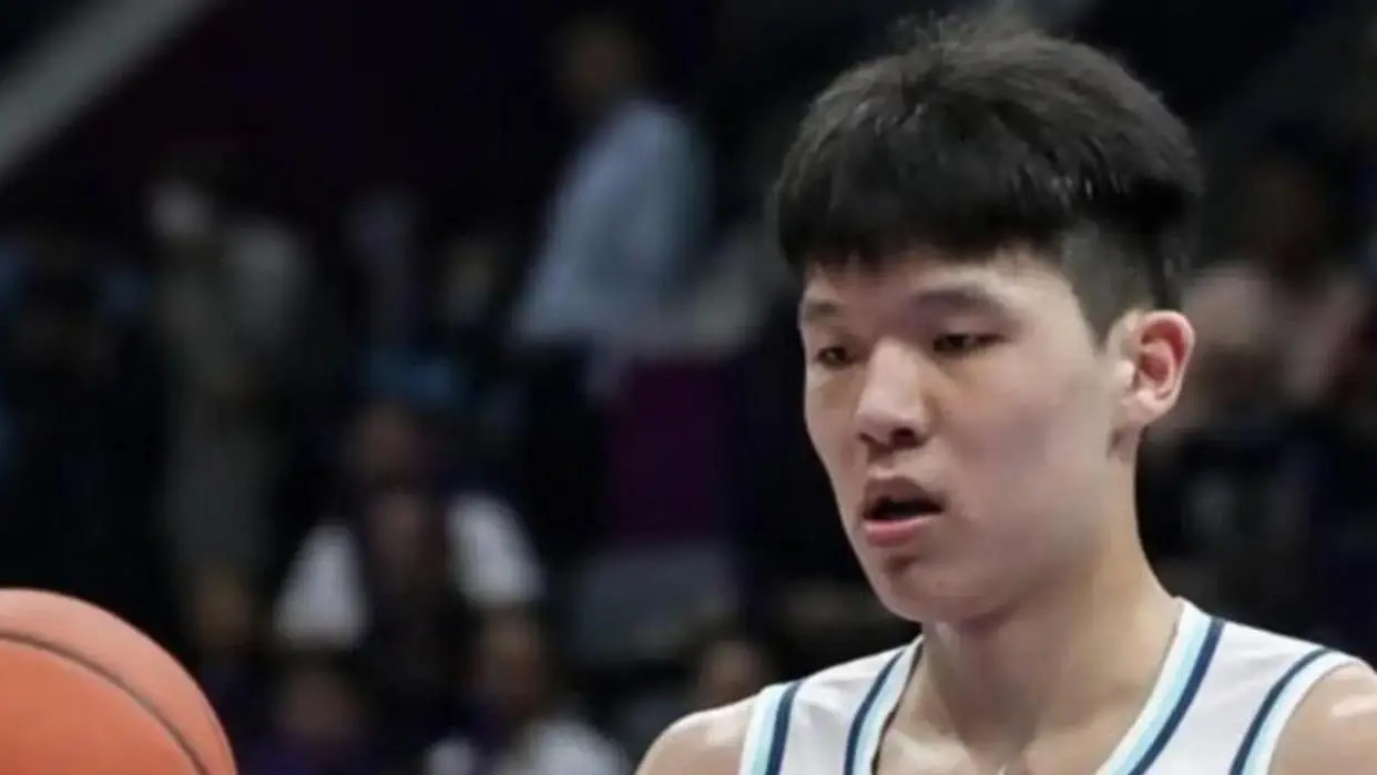 亚洲篮球锦标赛_胡金秋郭艾伦伤病情况_中国男篮伊朗男篮比赛分析