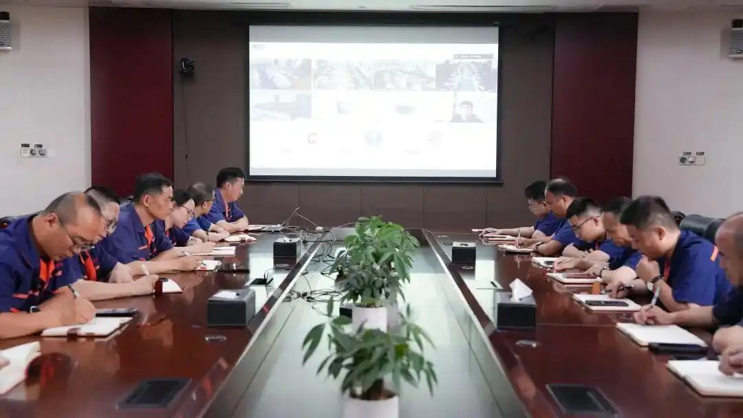 台风“巴威”来袭 直击防台一线_台风巴威超强台风 防台防汛措施 新凤鸣集团应急响应