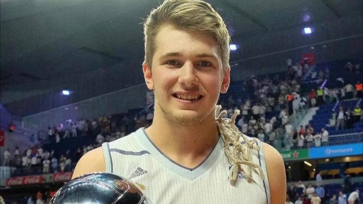 卢卡东契奇常规赛表现分析_2026nba常规赛_2026年NBA季后赛附加赛湖人鹈鹕对决