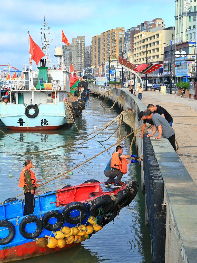 各地全力以赴防范台风巴威_浙江台风转移安置情况_台风巴威浙江应急响应