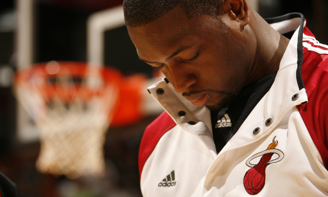 nba06年总决赛第6场_2006年NBA总决赛韦德表现_韦德2006年总决赛数据