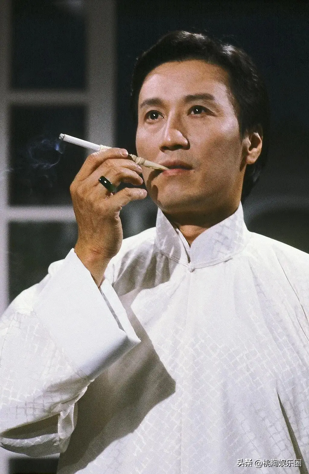 香港影坛巨星谢贤离世_谢贤曾称想不到谢霆锋会对他这么好_谢霆锋证实父亲死讯