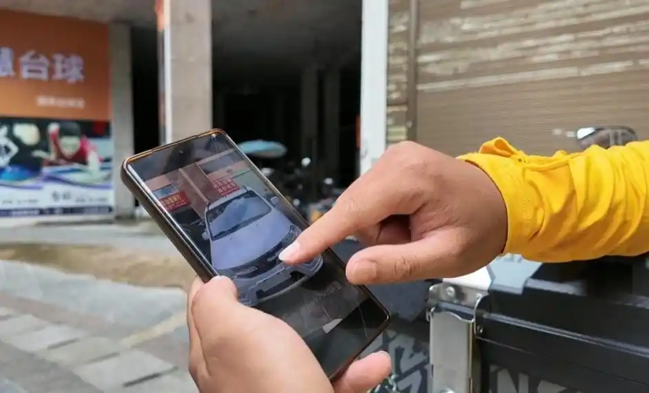 见义勇为外卖小哥金小武 美团出资购车完成遗愿_20岁外卖小哥见义勇为牺牲 父亲节平台送车圆梦孝心_救人遇难外卖小哥爸爸获赠新车