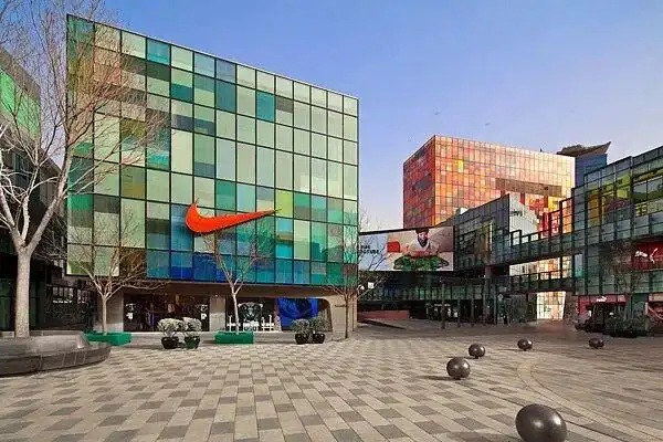 耐克线上渠道调整_耐克终止滔搏合作_耐克收回线上代理权 滔搏开始打折