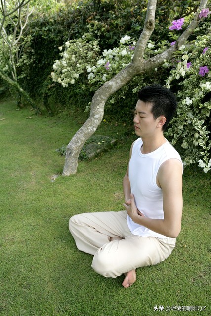 每天10次腹式呼吸，内脏天天做SPA，稳压安神一辈子