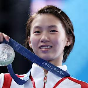 中国跳水天才少女_伏明霞陈若琳全红婵陈芋汐_女跳水冠军