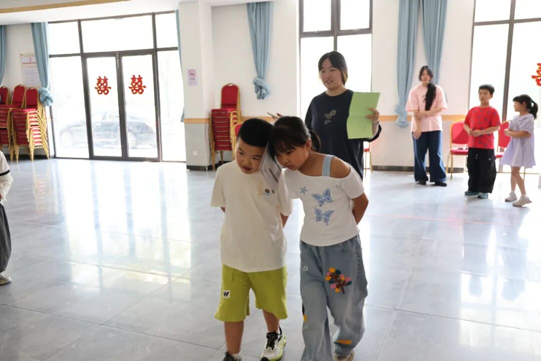 三角社区假日学校趣味运动会_趣味运动会报道稿_青少年暑期活动