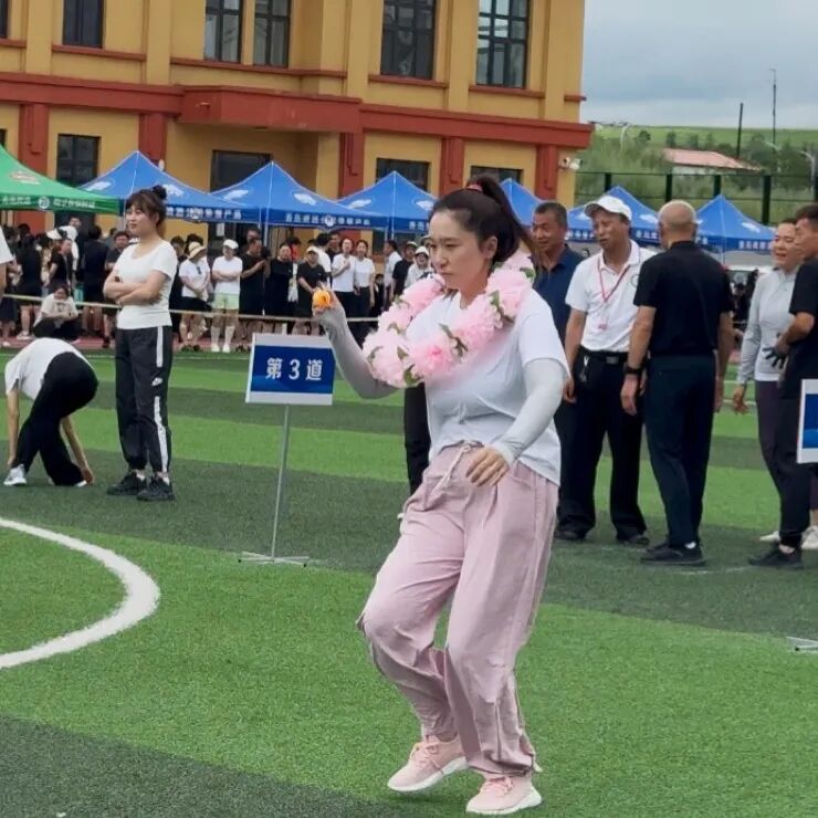 团结奋进健康东宁_趣味运动会报道稿_东宁镇趣味运动会