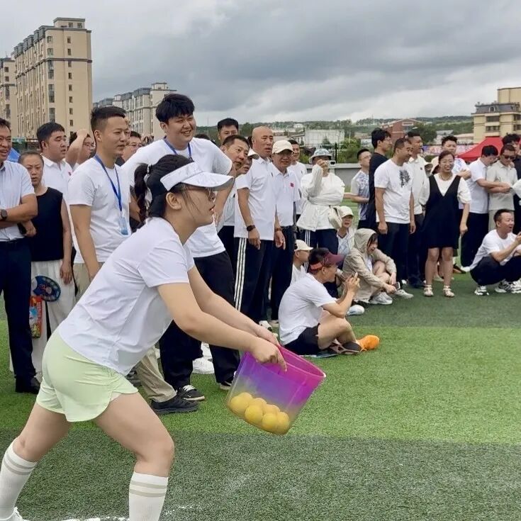 趣味运动会报道稿_东宁镇趣味运动会_团结奋进健康东宁