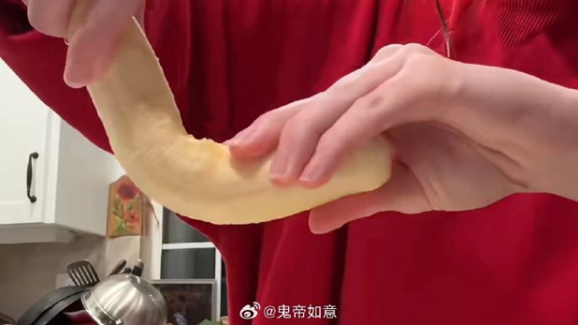 美国学校午餐胡萝卜可被吸铁石吸起 食品安全引热议