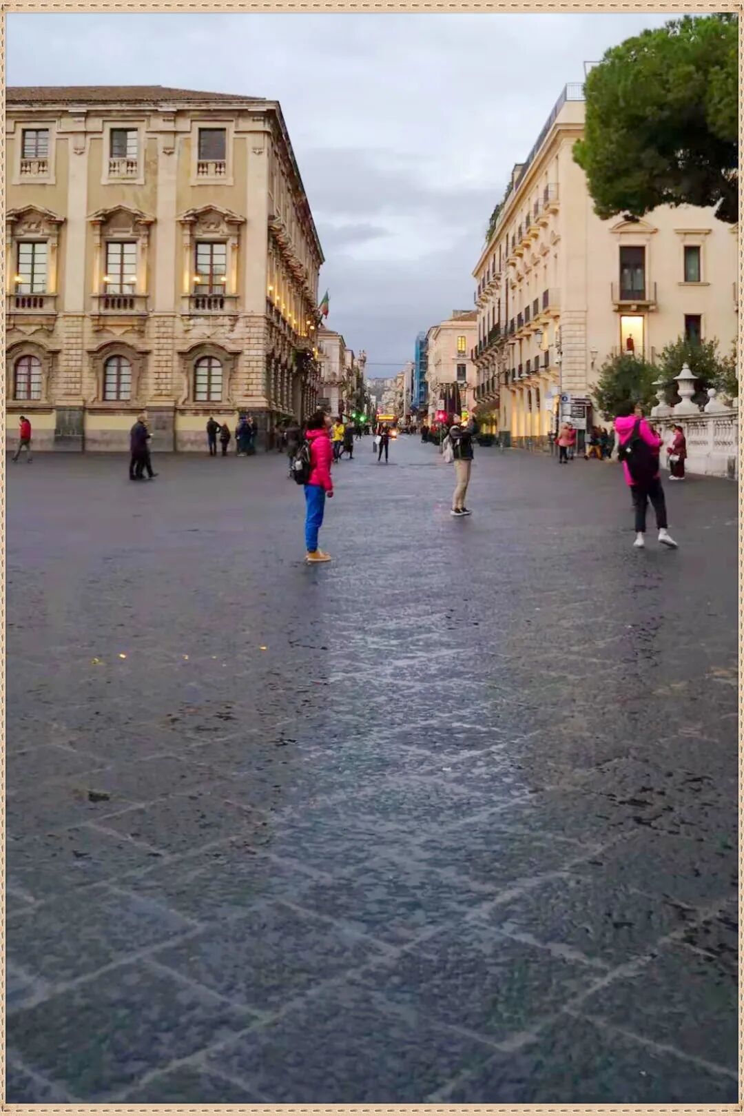 【原创】法、意文化世遗之旅(74)卡塔尼亚希腊考古公园__古罗马剧场“我从我自己的灰烬中再生”